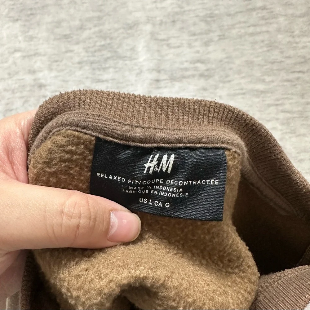 H&M Sweatshirt - Picture 3 of 3